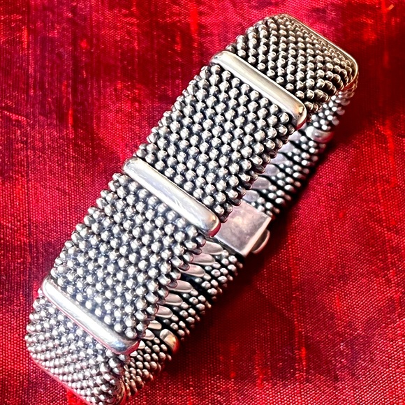 š¤RAREš¤LAGOS WIDE SIGNATURE CAVIAR BEADED BRACELET w/ Lagos Pouch - Picture 3 of 11